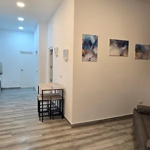 Apartamento Nuevo Apto Divina Pastora N2, Málaga